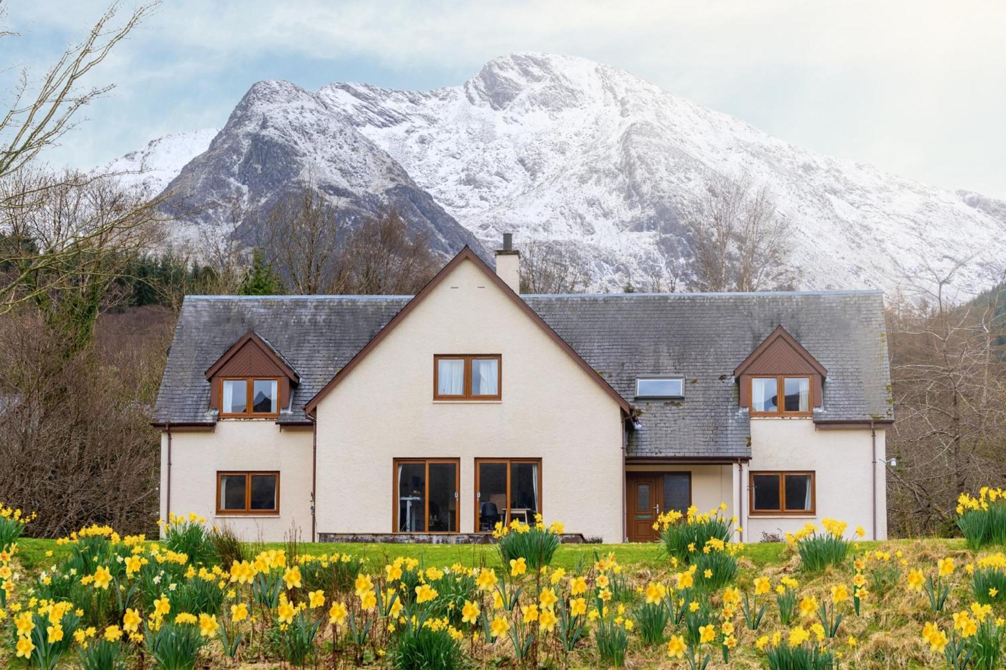 Hotel Woodlands House With Hot Tub Ballachulish Exterior foto